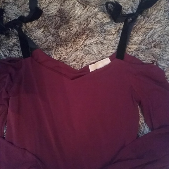 *SOLD* Michael Kors Top - Picture 1 of 3